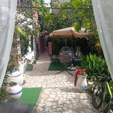 Garden Home Gaios Exterior photo